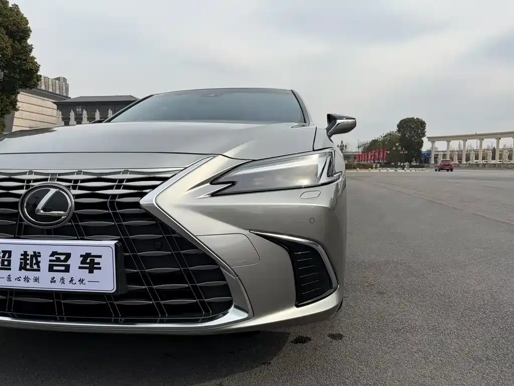 Lexus ES 2025 из CN, фото 8
