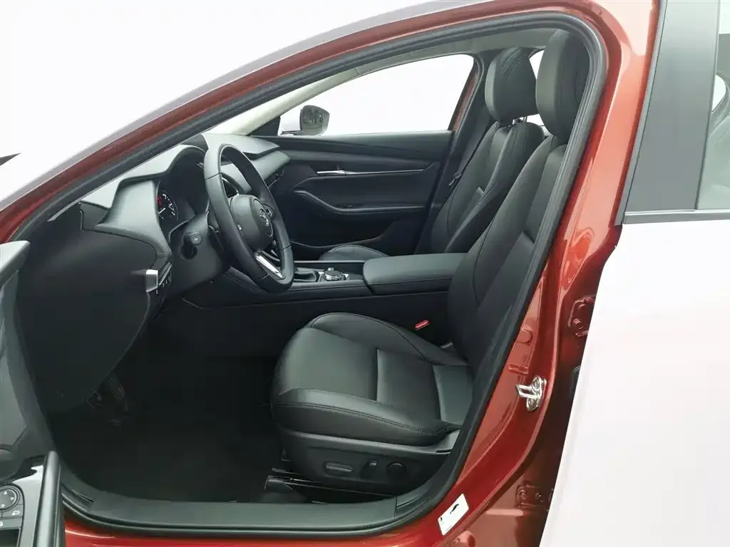 Mazda 3 Axela 2024 из CN, фото 8