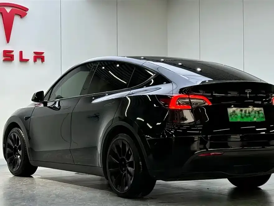 Tesla Model Y 2023 из CN, фото 8