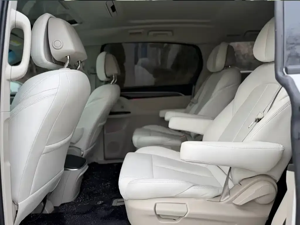 Buick GL8 2024 из CN, фото 3