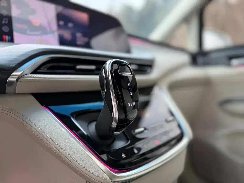 Buick GL8 2024 из CN, фото 4