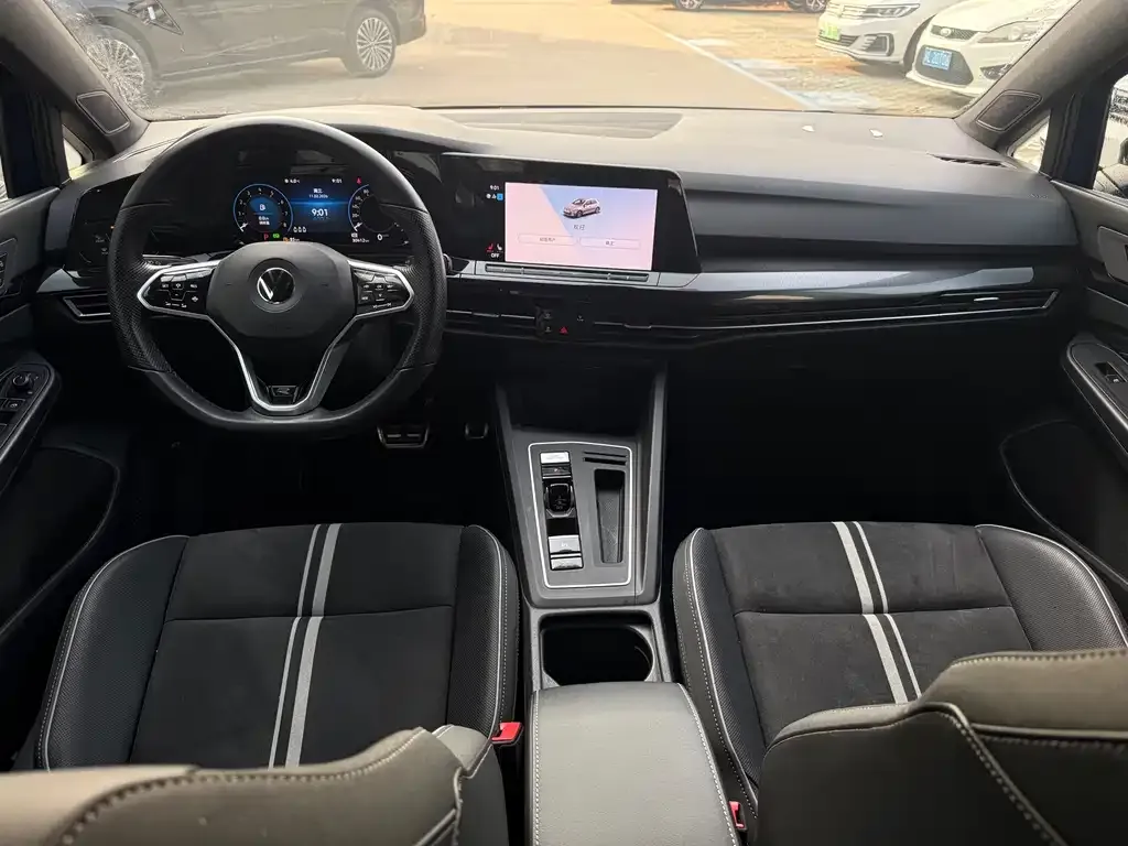 Volkswagen Golf 2021 из CN, фото 3