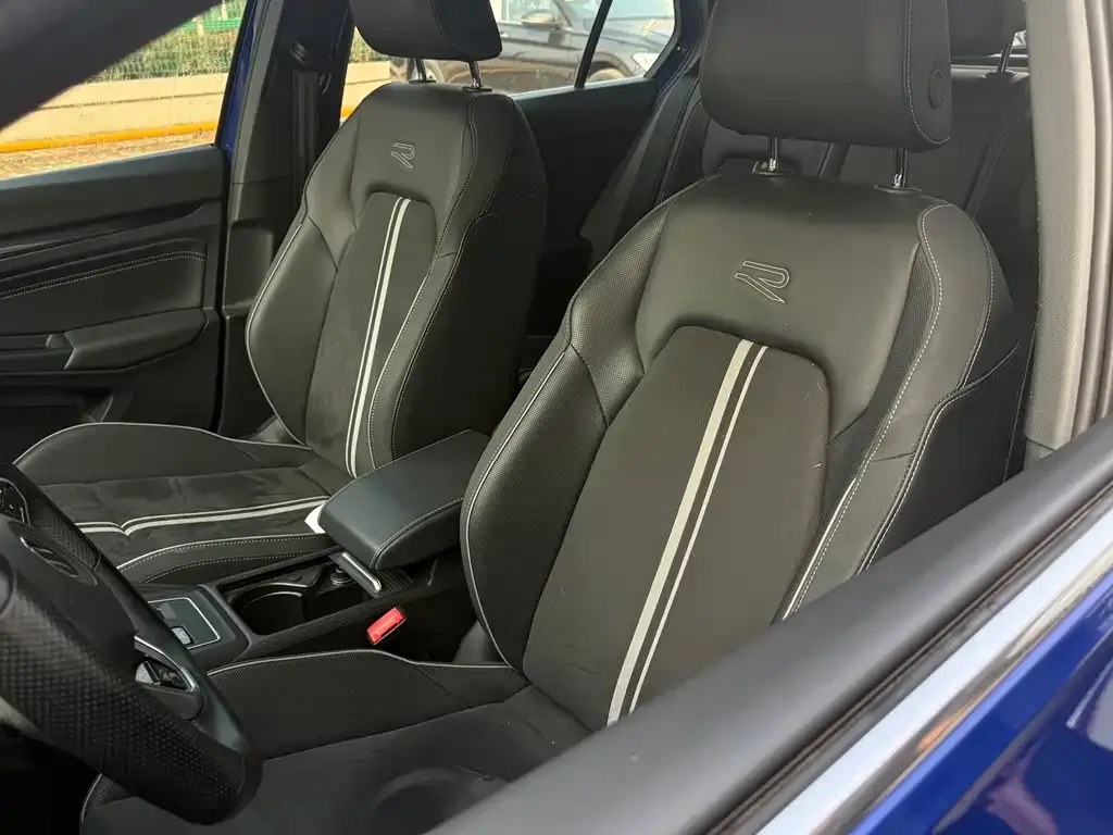 Volkswagen Golf 2021 из CN, фото 5