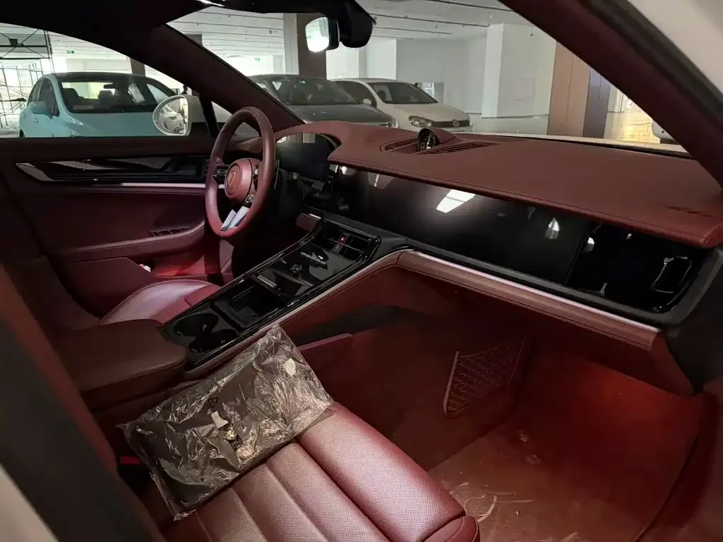Porsche Panamera 2024 из CN, фото 4