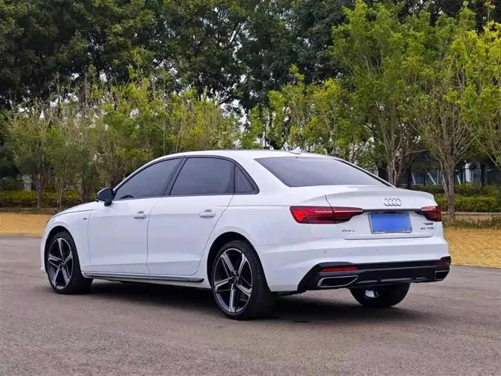 Audi A4L 2024 из CN, фото 10