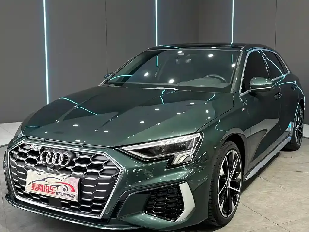 Audi A3 — фото 1