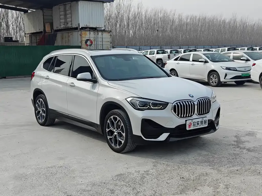 BMW X1 — фото 10