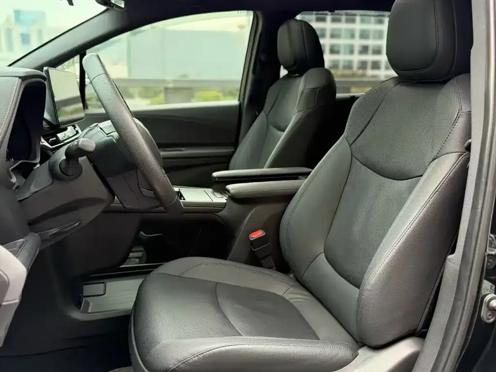 Toyota Sienna 2022 из CN, фото 10