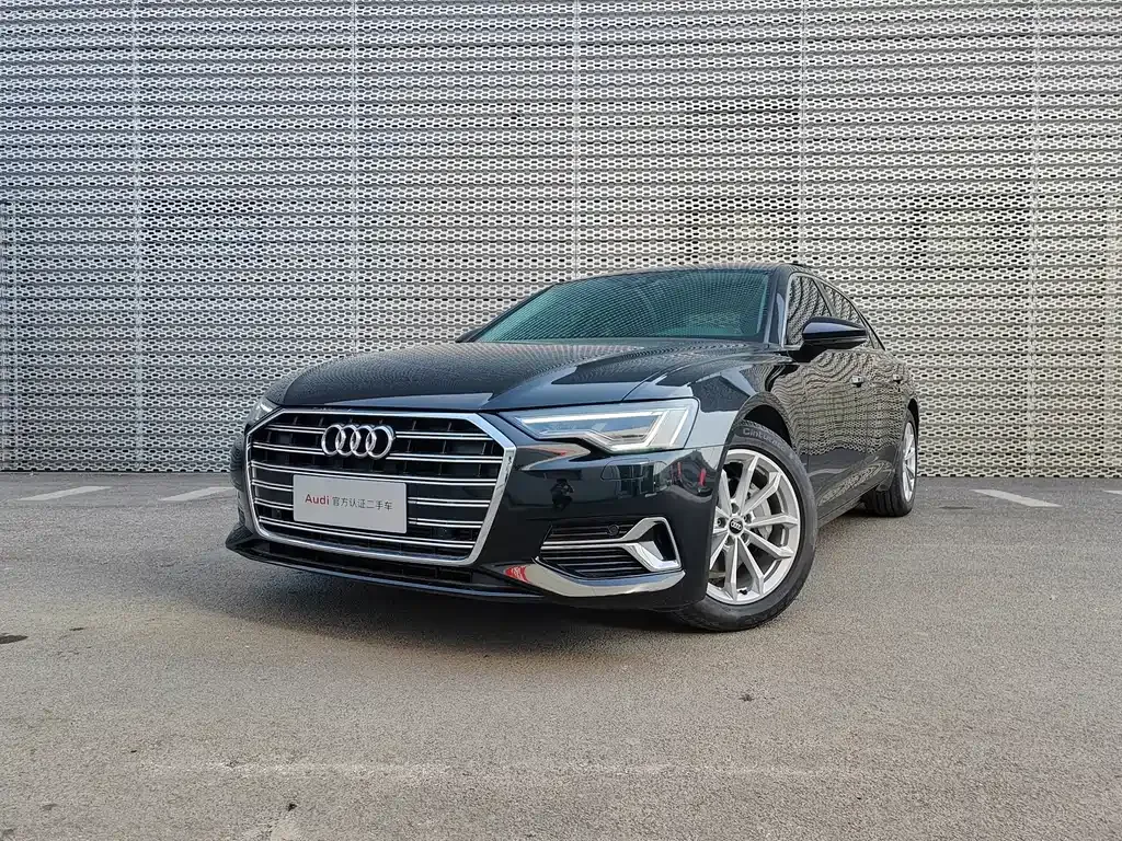 Audi A6L — фото 1