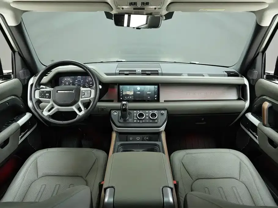 Land Rover Defender — фото 9