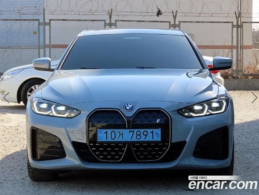 BMW i4 2022 из KR, фото 1