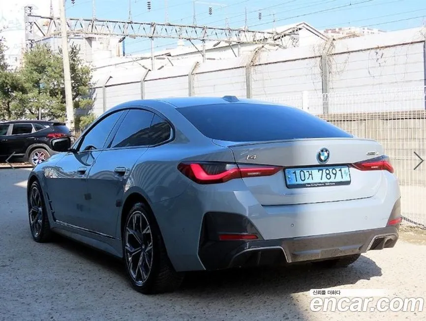 BMW i4 2022 из KR, фото 5