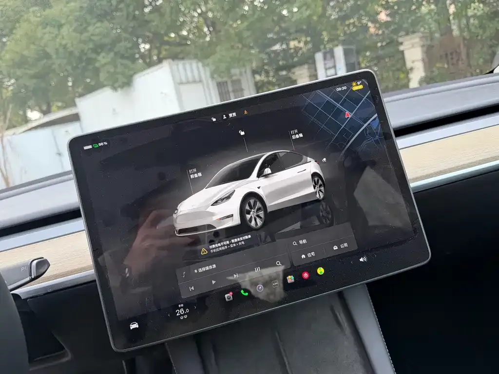 Tesla Model Y — фото 5