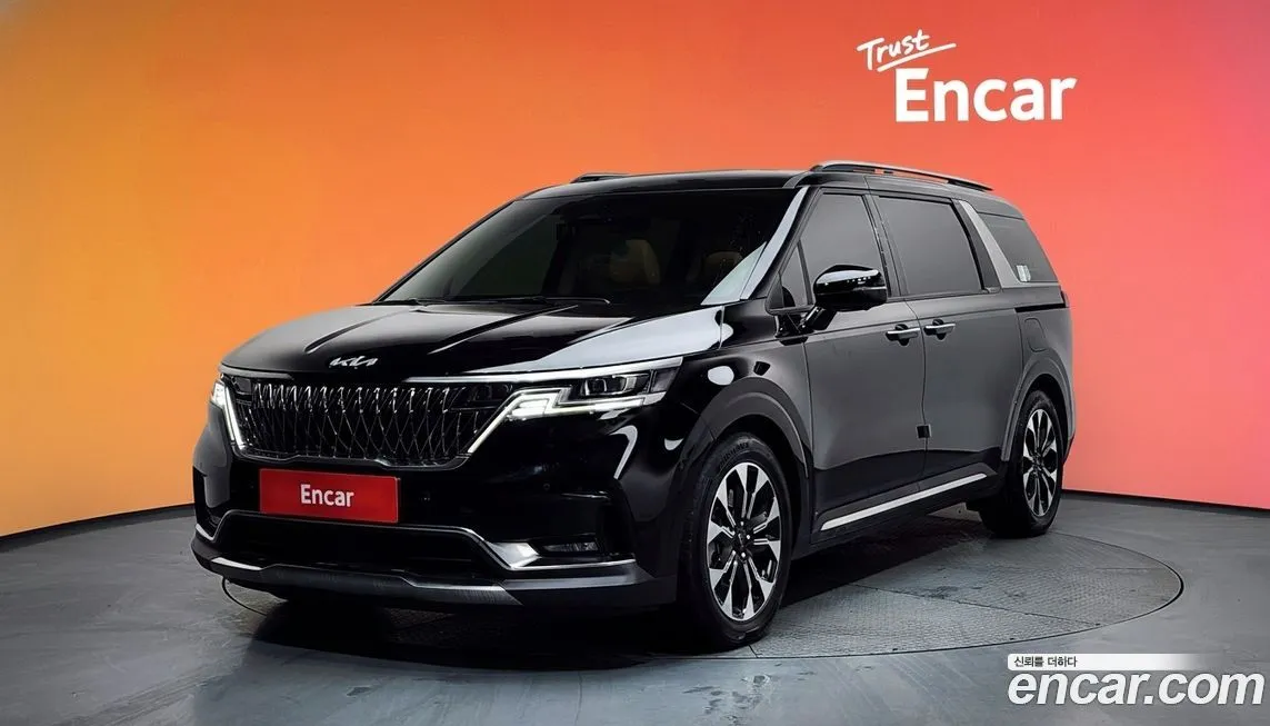 Kia Carnival — фото 1
