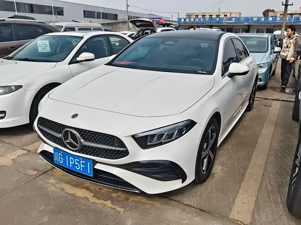 Mercedes-Benz A-Class — фото 1