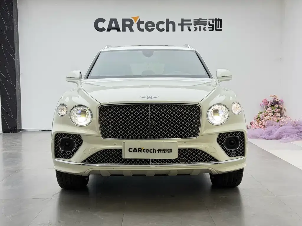 Bentley Bentayga 2021 из CN, фото 7