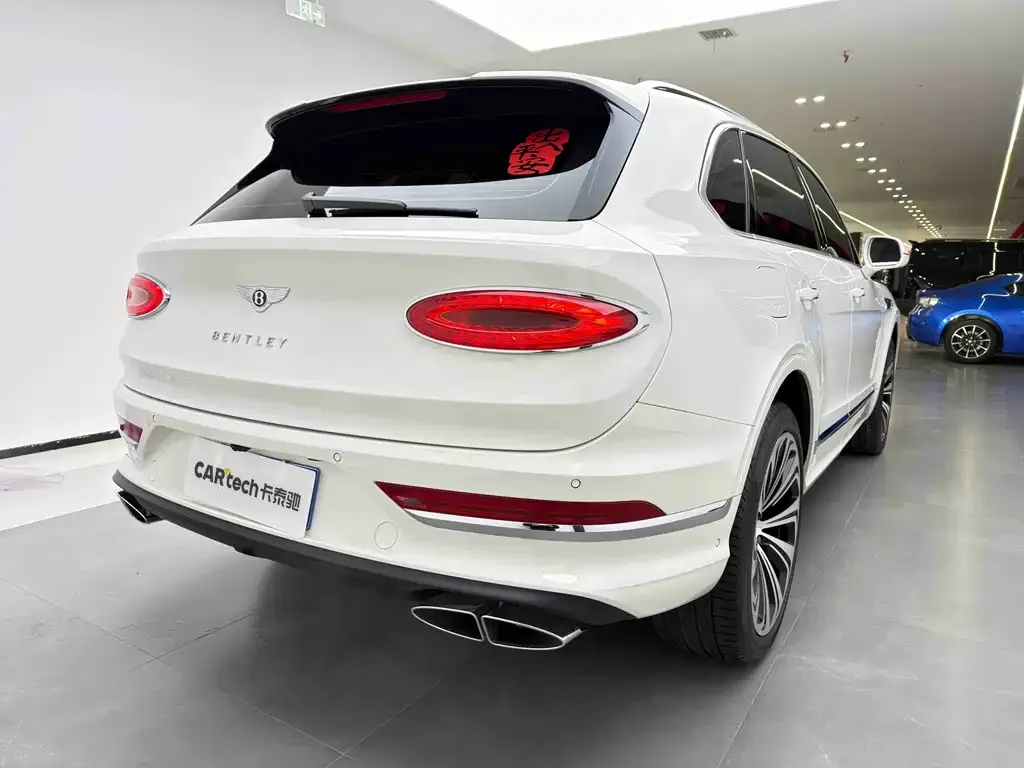 Bentley Bentayga 2021 из CN, фото 8