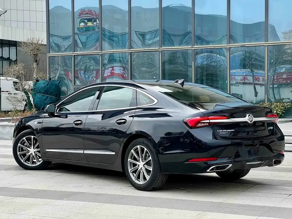 Buick LaCrosse — фото 8