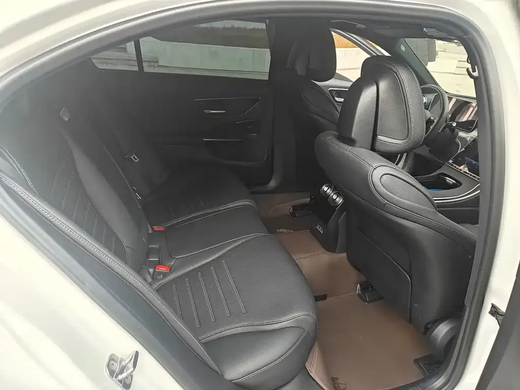 Mercedes-Benz C-Class New Energy 2024 из CN, фото 4