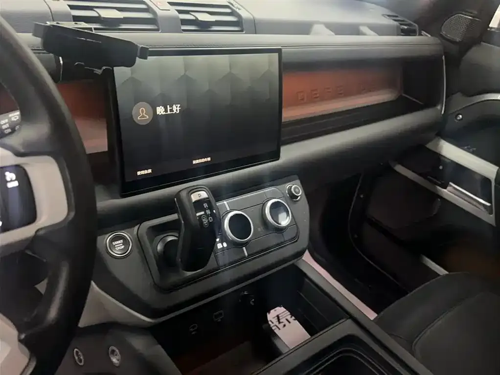 Land Rover Defender — фото 6