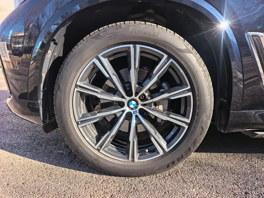 BMW X5 — фото 9