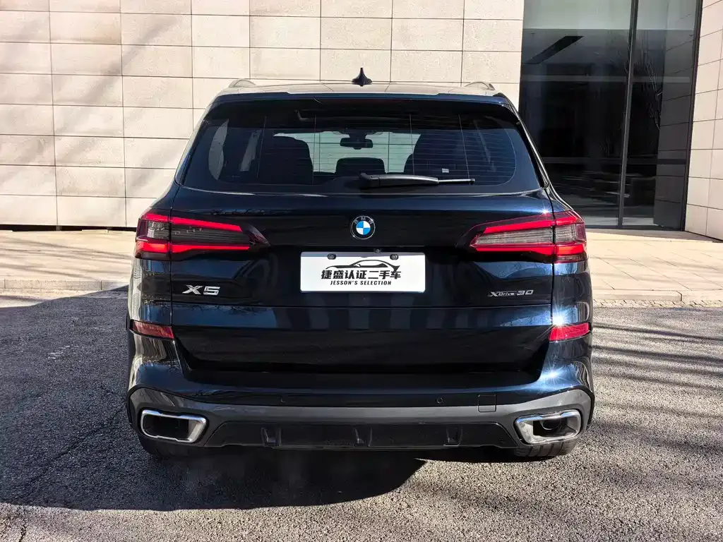 BMW X5 — фото 10