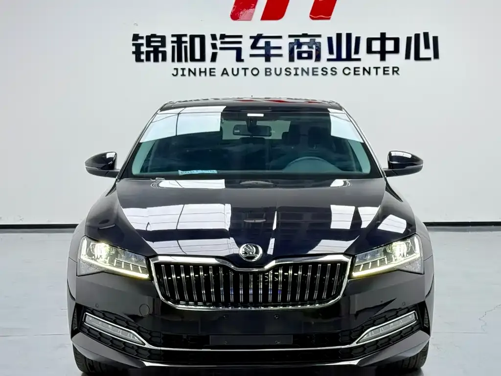 Skoda Superb — фото 6