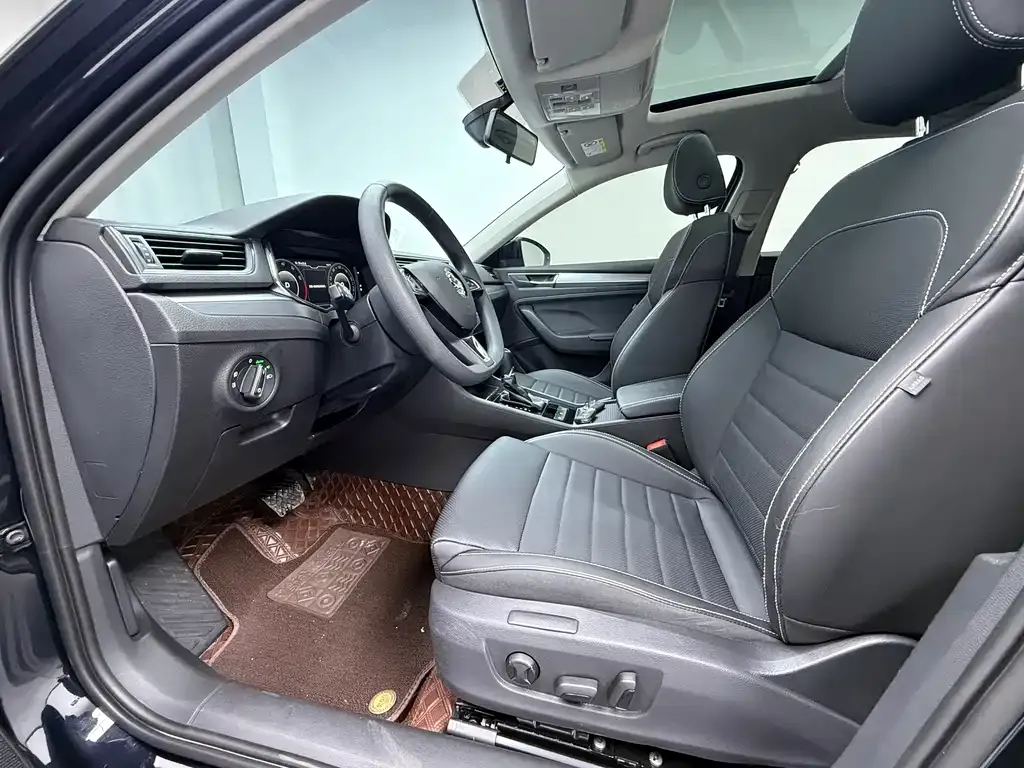 Skoda Superb — фото 4