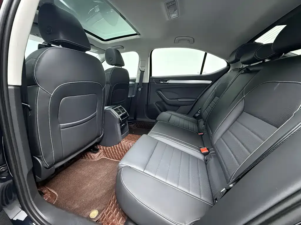 Skoda Superb — фото 3
