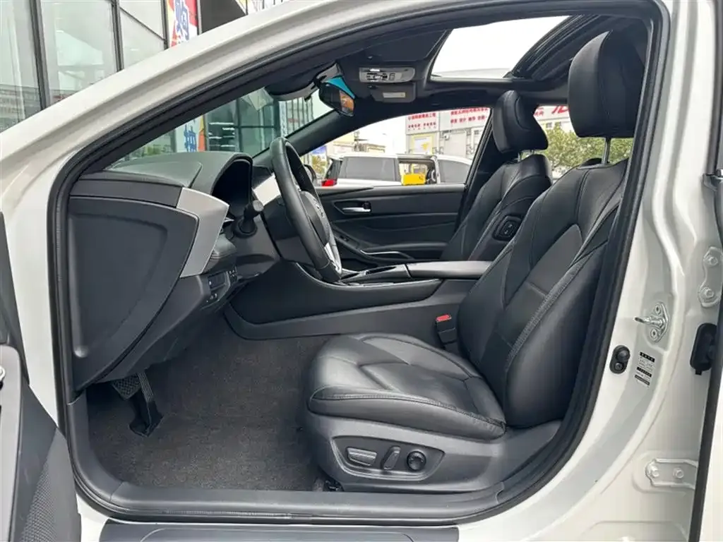 Toyota Avalon 2023 из CN, фото 8