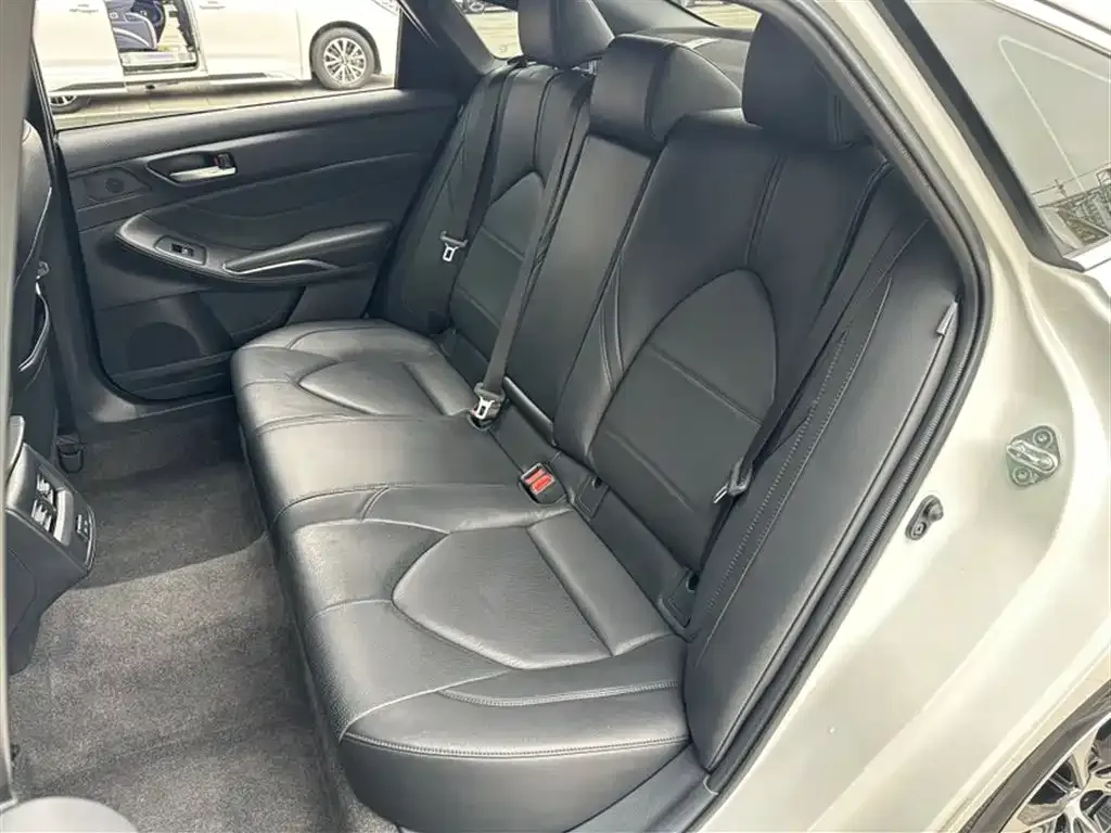 Toyota Avalon 2023 из CN, фото 10