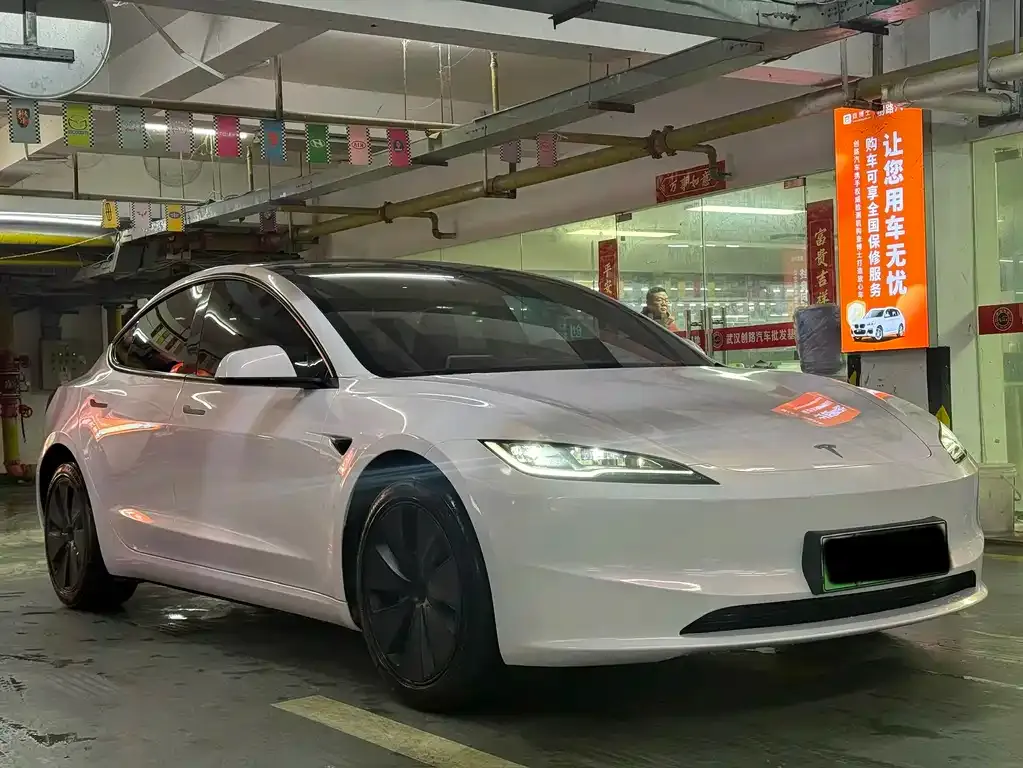 Tesla Model 3 — фото 5