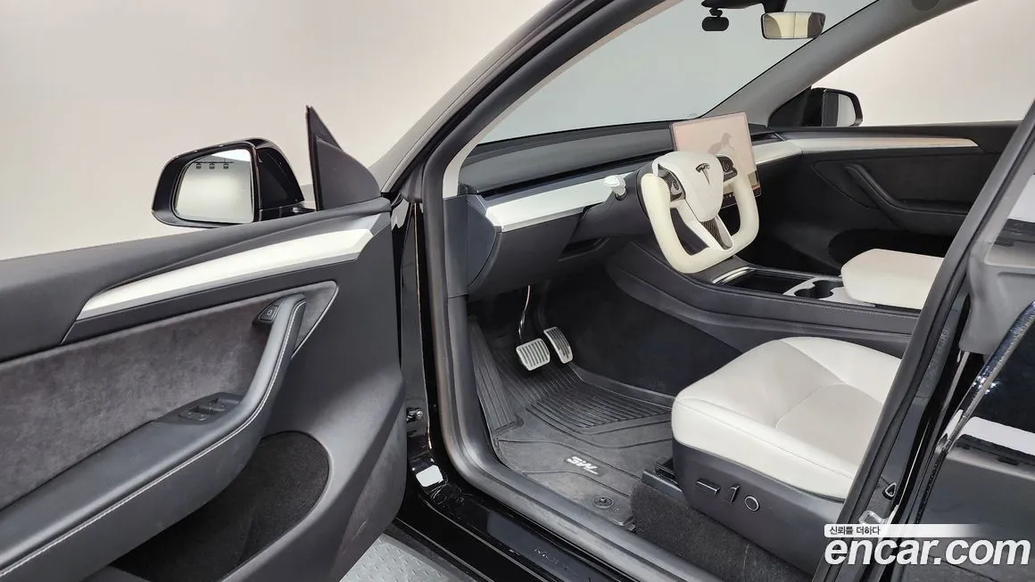 Tesla Model Y 2024 из KR, фото 2