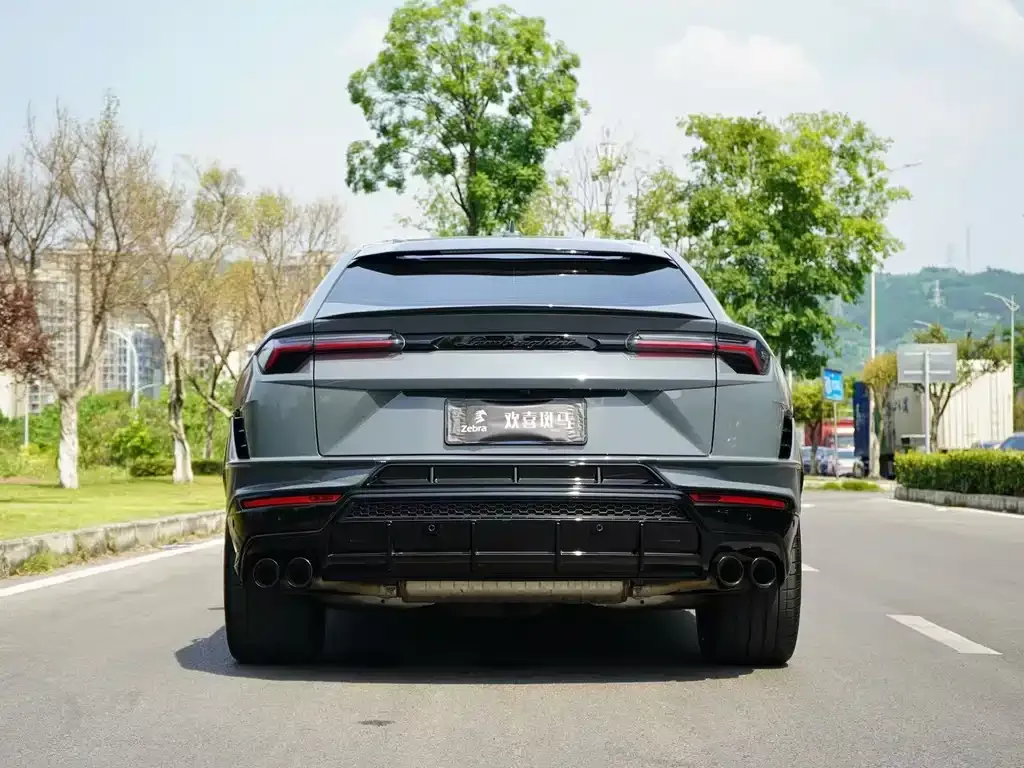 Lamborghini Urus — фото 8