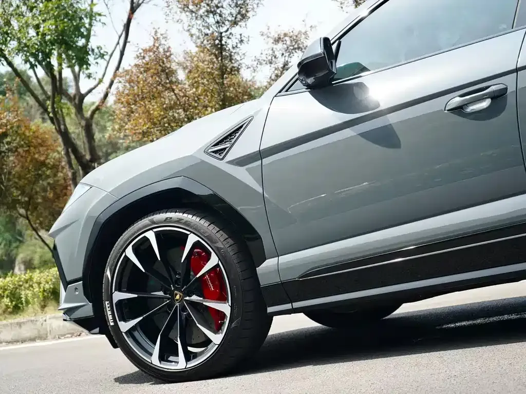Lamborghini Urus — фото 4