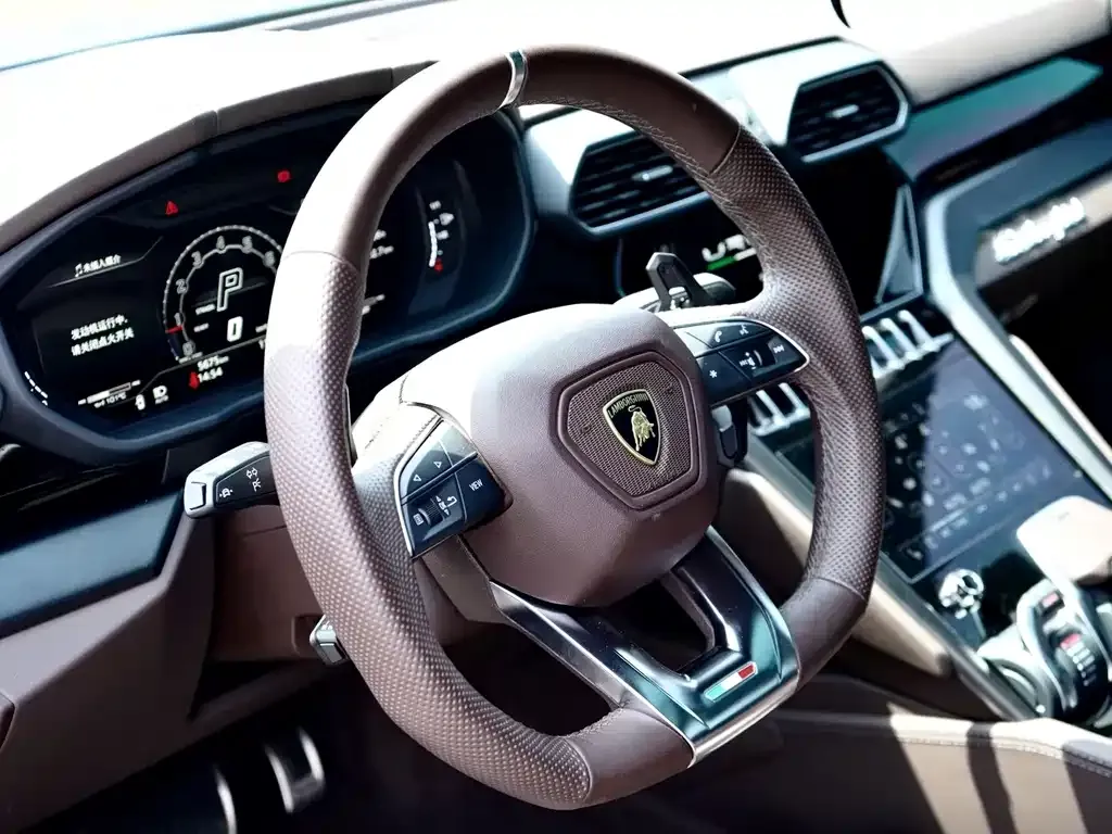 Lamborghini Urus — фото 5