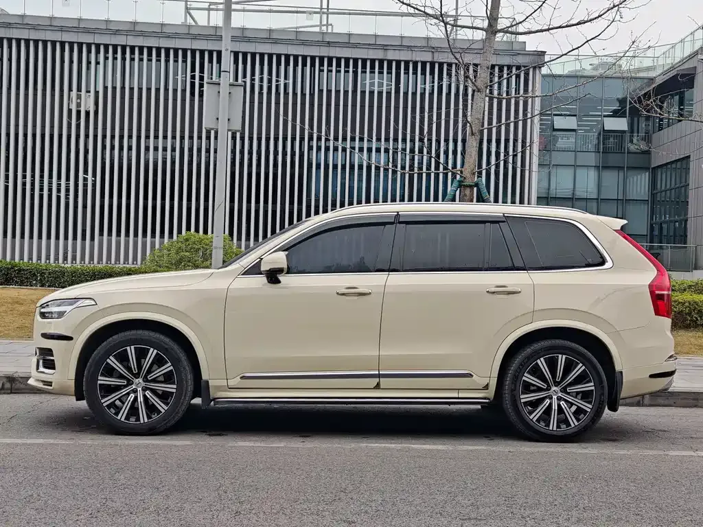 Volvo XC90 — фото 3