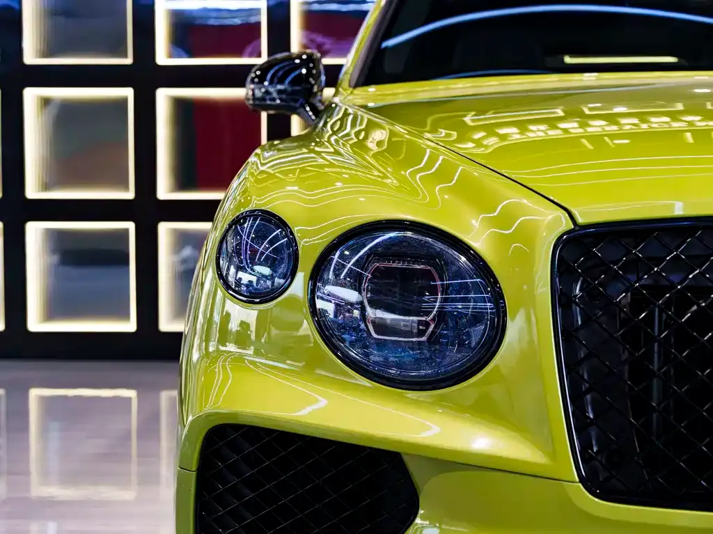 Bentley Bentayga — фото 8
