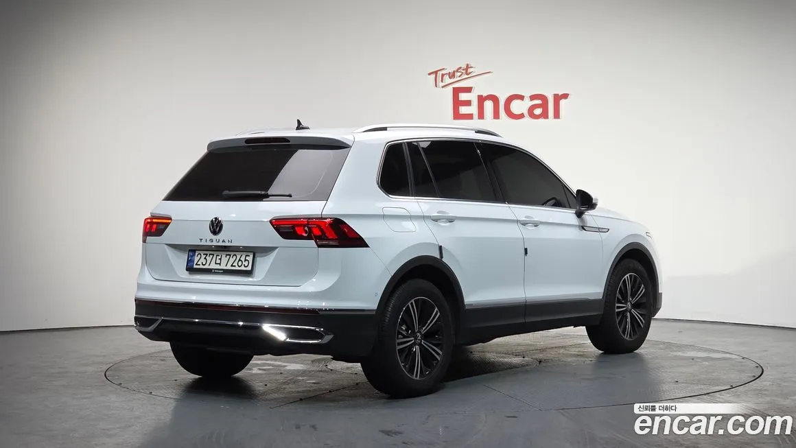 Volkswagen Tiguan — фото 2