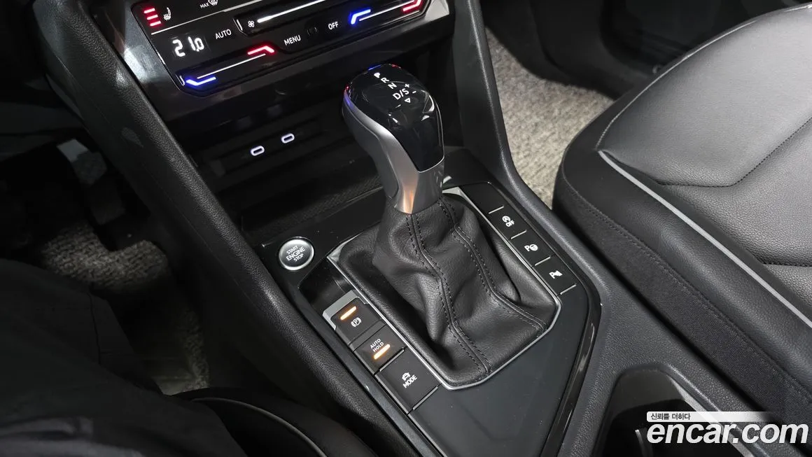 Volkswagen Tiguan — фото 9