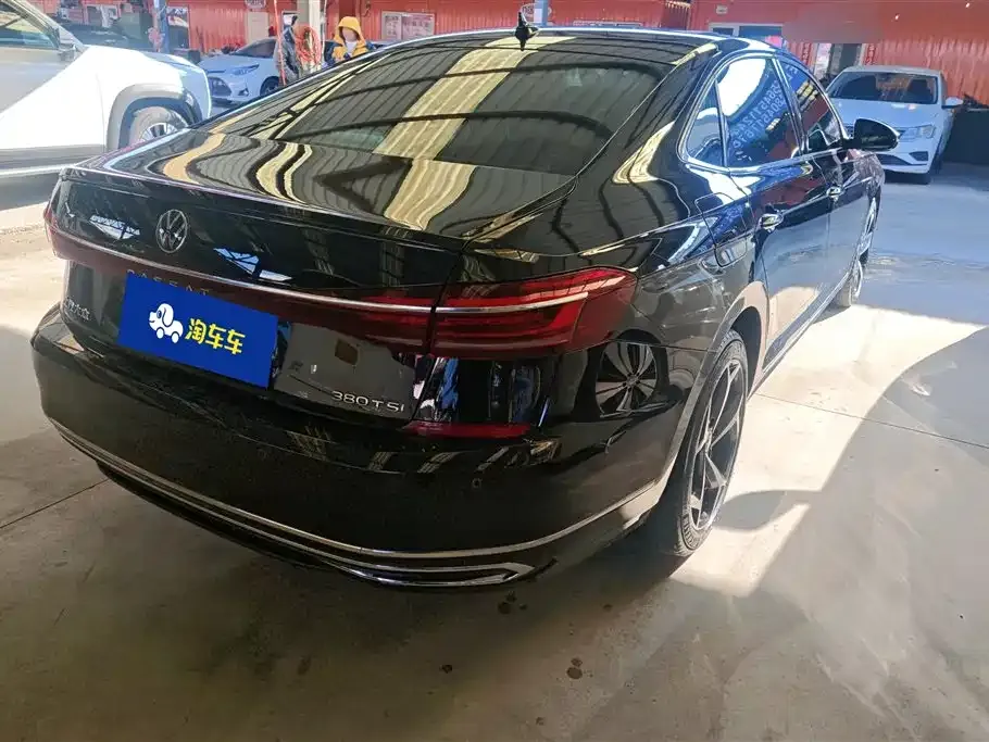 Volkswagen Passat — фото 8
