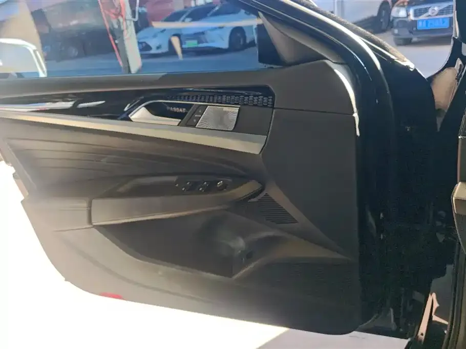 Volkswagen Passat — фото 2