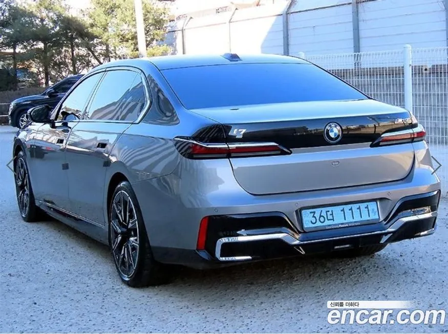 BMW i7 2024 из KR, фото 5
