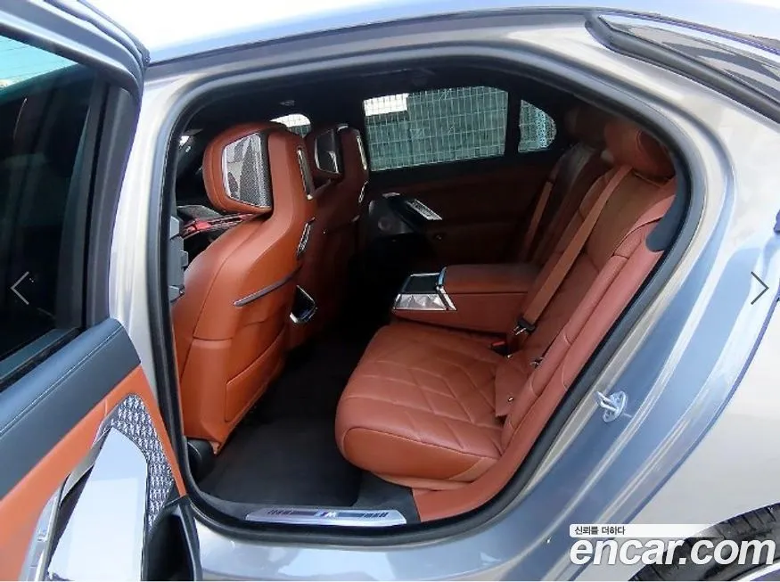 BMW i7 2024 из KR, фото 8