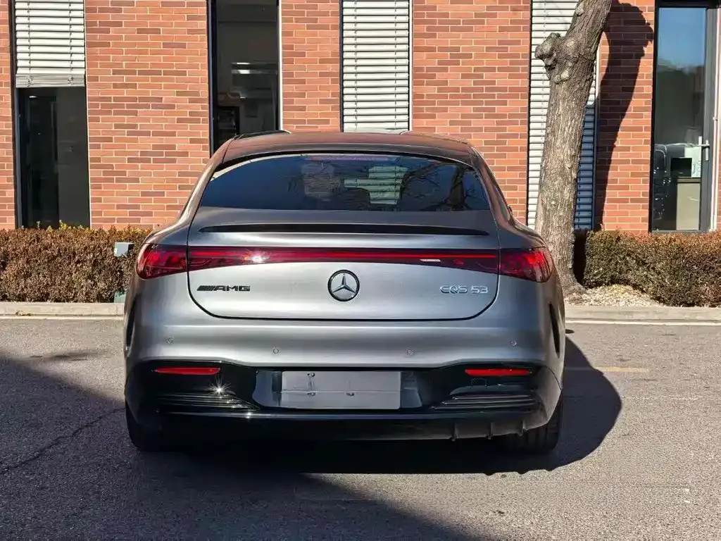 Mercedes-Benz EQS AMG — фото 5