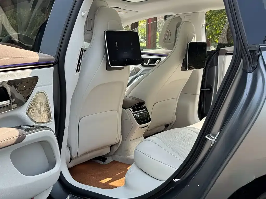 Mercedes-Benz EQS AMG — фото 2