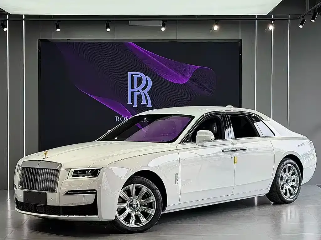 Rolls-Royce Ghost — фото 1