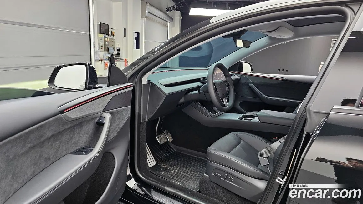 Tesla Model Y — фото 7