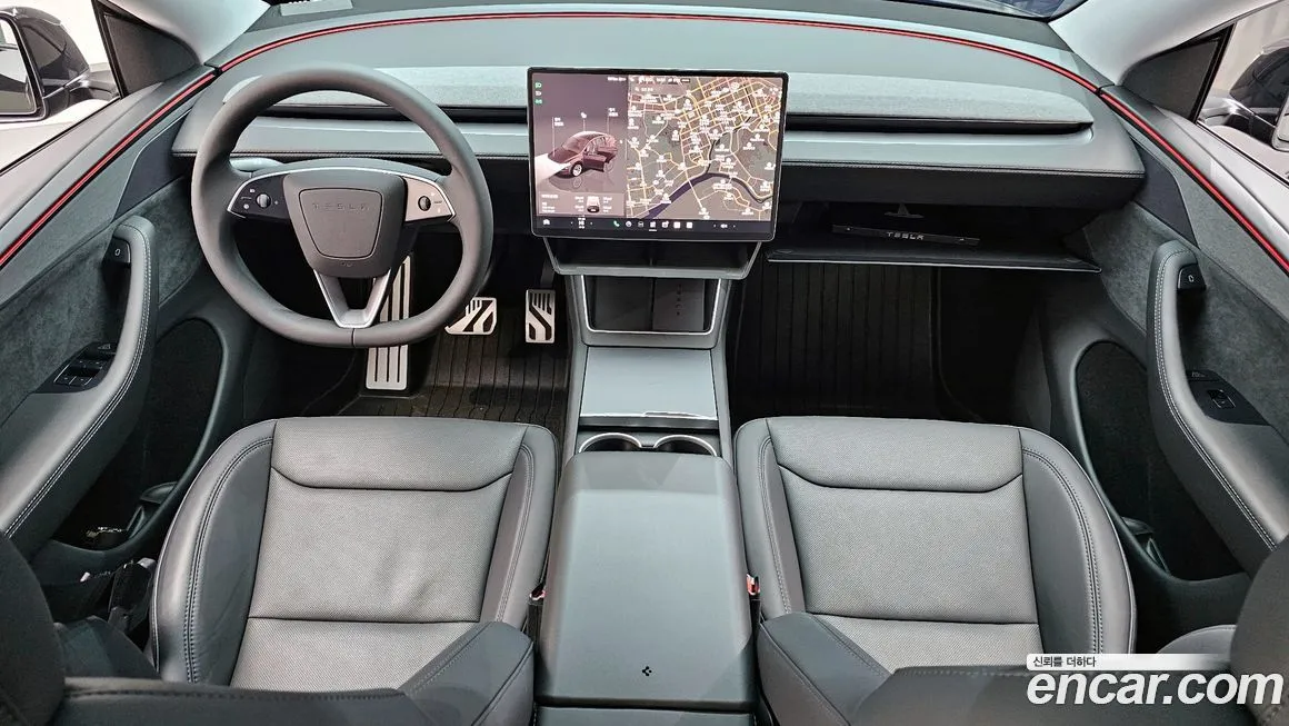 Tesla Model Y — фото 10