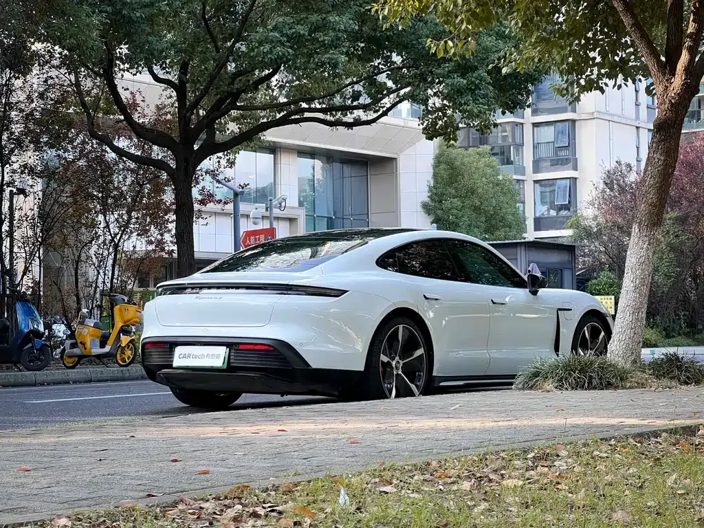 Porsche Taycan 2021 из CN, фото 6